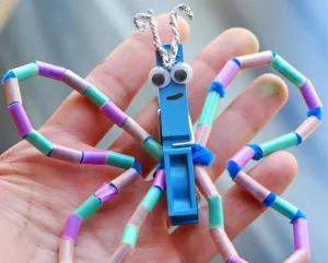 สิ่งประดิษฐ์จากหลอดดูดน้ำ