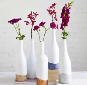 สิ่งประดิษฐ์จากขวดแก้ว